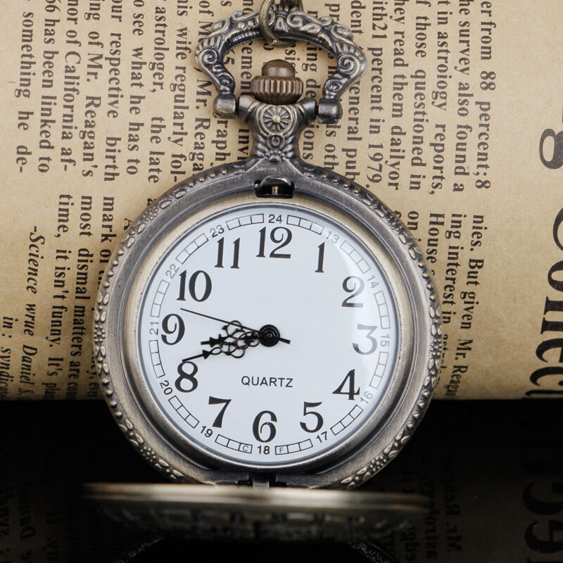 Vintage retro tema design quartzo bolso relógio analógico pingente para menino delicadamente esculpido presente para relógio de bolso