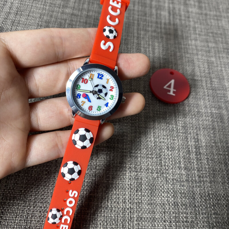 Weiche Silikon Fußball Cartoon Runde Zifferblatt kinder Uhr für Jungen Mädchen Geschenke Schule Clock Sport Luminous Quarz-armbanduhr