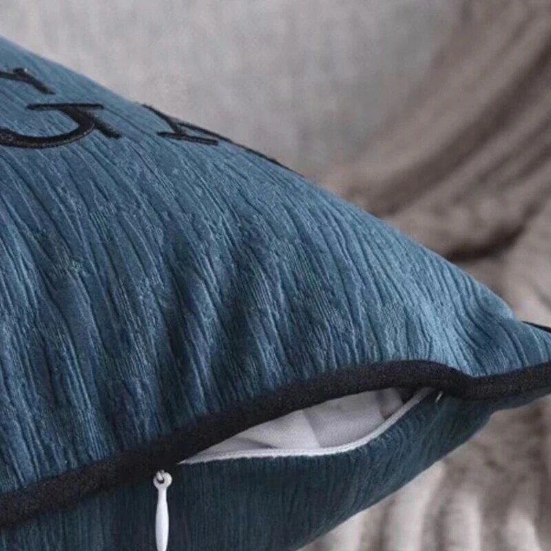 Novo super quente designers bordados capas de almofada ultra macio nordic simples veludo fronha sofá decorativo lance travesseiros