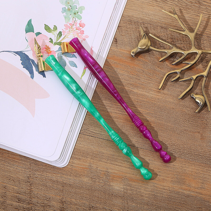 ที่ใส่ปากกาจุ่มแบบเฉียงทำจากเรซินผู้ถือปากกาจุ่มปากกาจุ่มการประดิษฐ์ตัวอักษรแท่งปากกา