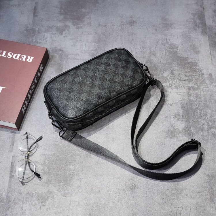 Men Leather Messenger Bag Fashion Small Charging Bag Male Small Handbag Mini Crossbody Bag Casual Travel Small Man Bag