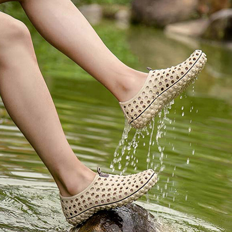 Zapatos acuáticos transpirables para exteriores y playa, sandalias de secado rápido con agujeros de EVA para hombre, zapatillas ligeras para jardín