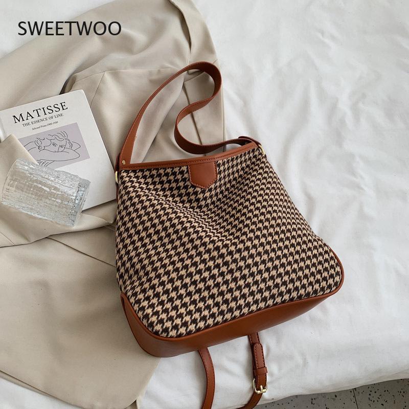 Retro wool plaid handbag messenger bag ladies fashion 2021 canvas street shoulder messenger bag