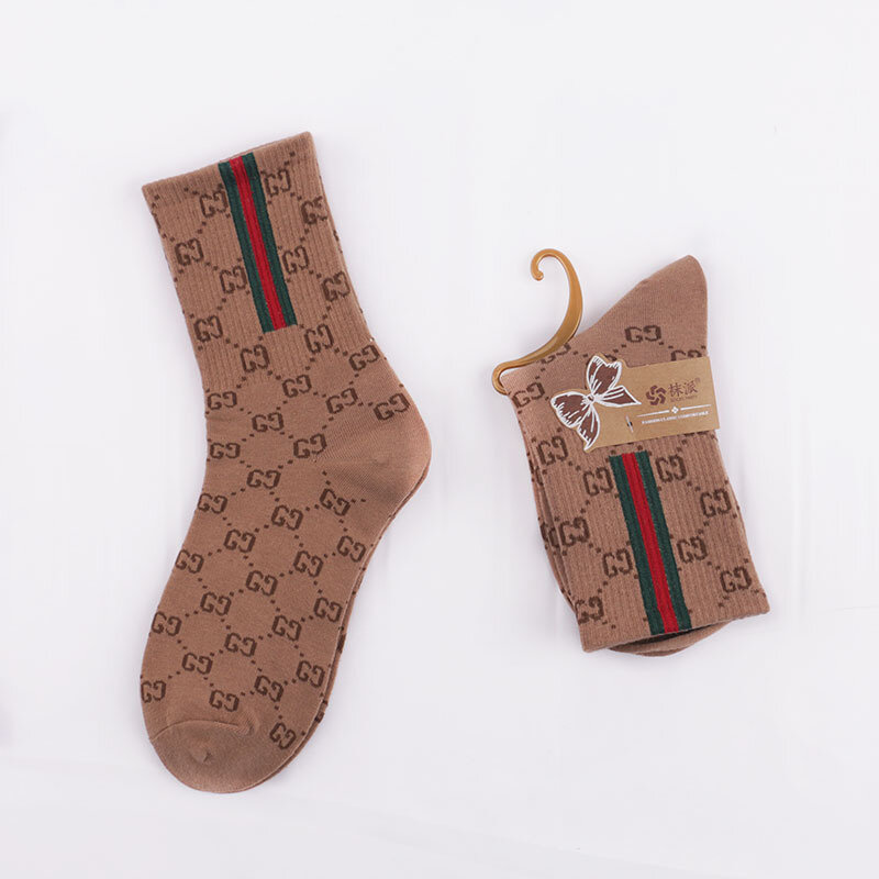 2018 New Letter And Stripe Pattern Women Cotton Socks Casual Female Cute Socks