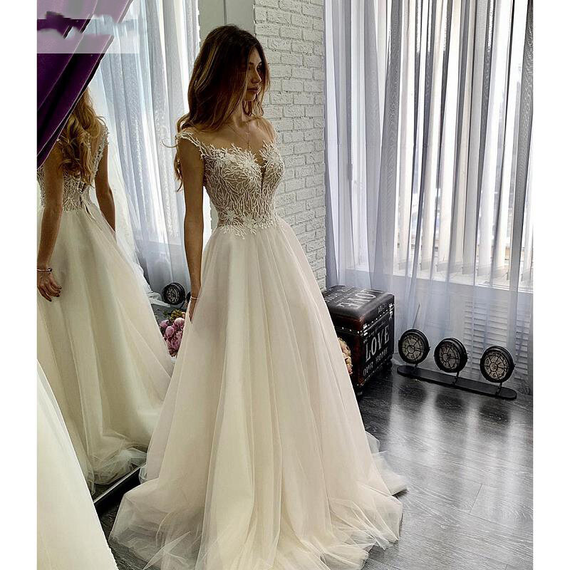 Кружевное свадебное платье-трапеция, с V-образным вырезом