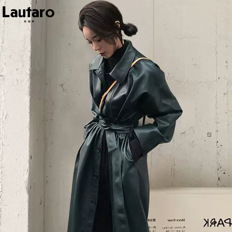 Lauraro Jas Hujan Kulit PU Dingin Hitam Panjang Musim Gugur untuk Wanita Sabuk Baju Grosir Fashion Korea Longgar Kancing Sebaris 2022