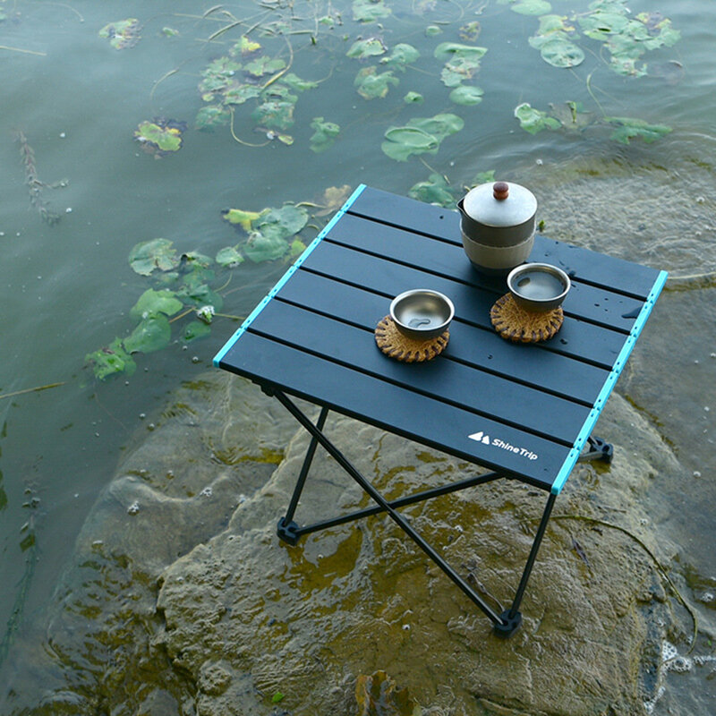 折りたたみ式で持ち運び可能な屋外キャンプテーブル,ピクニック,ハイキング,超軽量アルミニウムベッド
