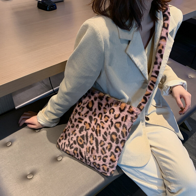Sacchetto di Spalla Delle Donne della Stampa del leopardo di Inverno 2020 Morbida Pelliccia Del Faux Sacchetti di Mano Delle Signore Casual Soffici Crossbody Messenger Bag Bolsa Feminina