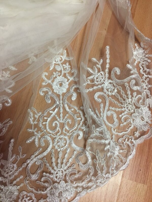 Fotos reais branco/marfim 5m véu de casamento com pente borda de renda véu de noiva em 1 camada