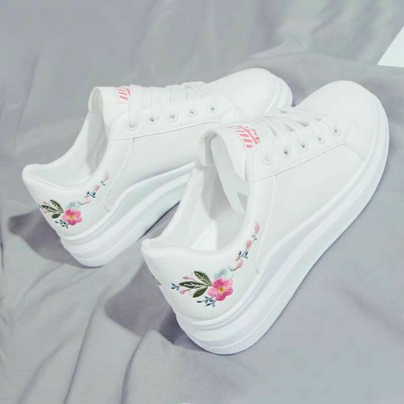 Tênis feminino lisos respiráveis, sapatos casuais para mulheres primavera-branco confortável com cadarços e flores