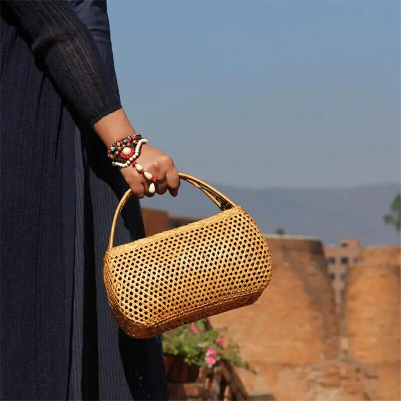 حقيبة يد من الخيزران المنسوج للنساء ، دائرية ، قش ، سلة شاطئ ، مقاس 20 × 15 سنتيمتر ، a6103