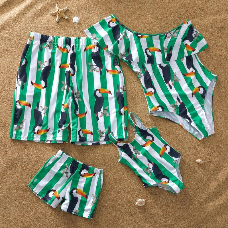 Mom Girls One-piece Swimwear Fashion Family Matching Swimsuit Men Boys Beach Shorts Striped Print Swimwear Parent-kids Bikini