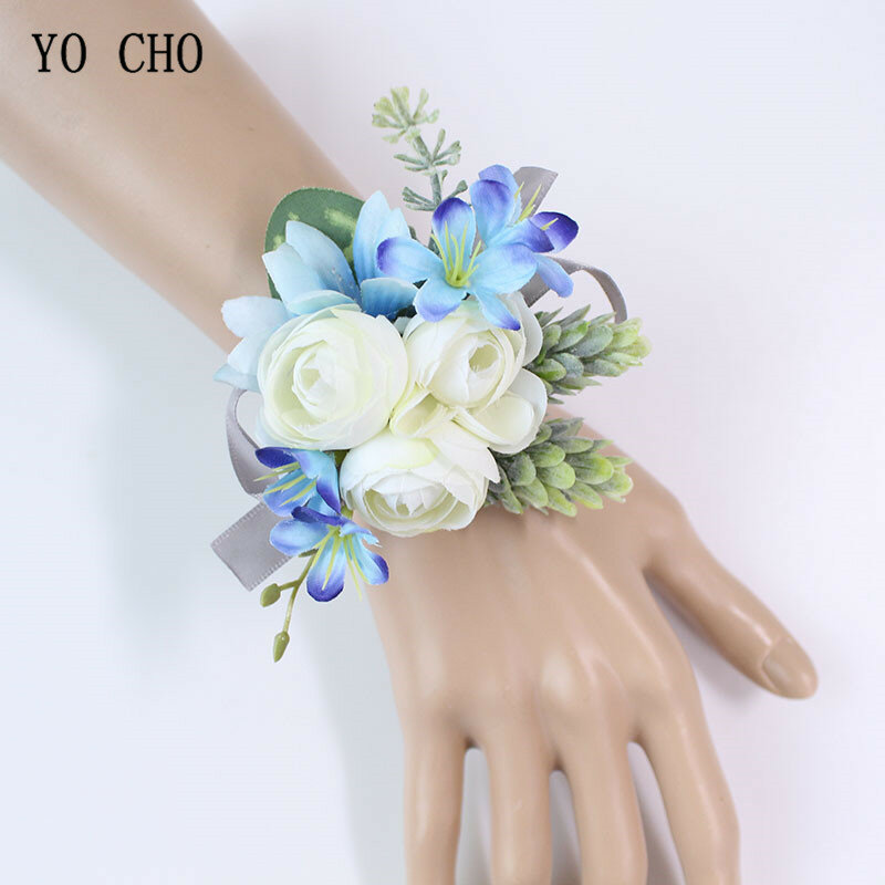 YO CHO สีขาวผ้าไหมกุหลาบดอกไม้งานแต่งงานสร้อยข้อมือ Corsage ข้อมือเพื่อนเจ้าสาว Blue เจ้าบ่าว Boutonnieres ผู้ชายแต่งงานอุปกรณ์