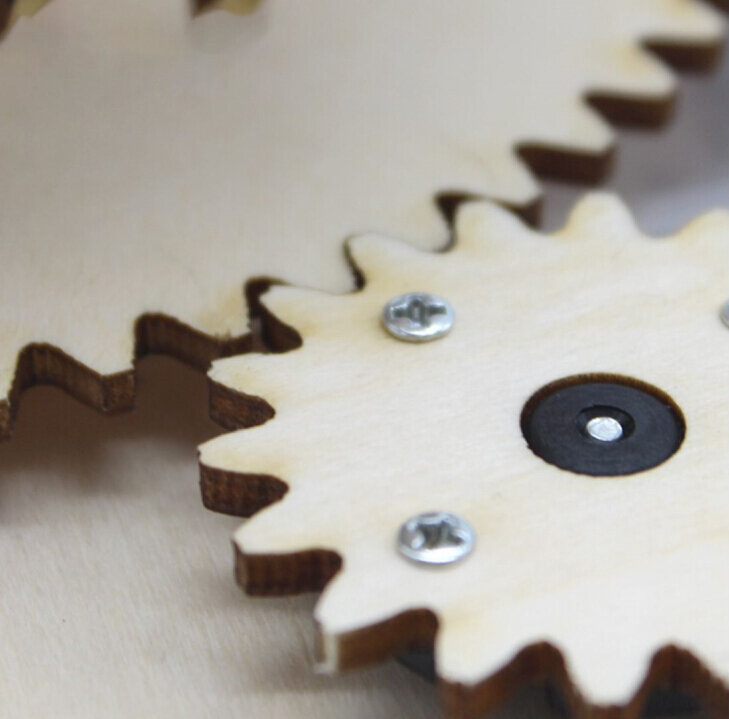 Montaggio in legno Materiale Fisica Scienza Giocattolo Creativo FAI DA TE Merry-Go-Round Bambini Educativi Esperimento di Controllo di Voce di Motore Elettrico