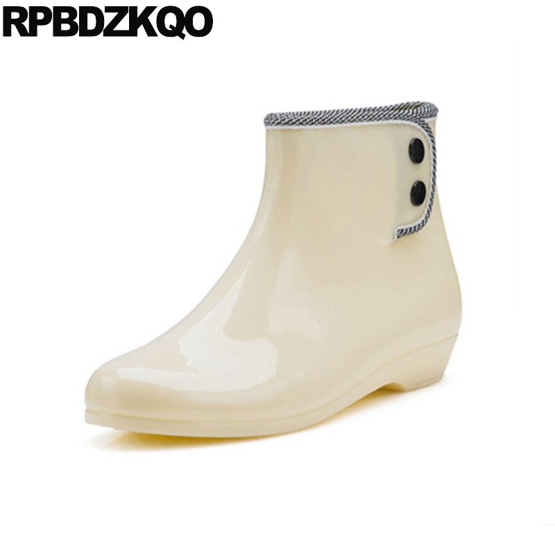 Tanie Slip On 2021 wodoodporne jesienne żółte buty do kostki botki futrzane buty z zaokrąglonym czubkiem płaski deszcz krótkie chińskie damskie damskie nowe