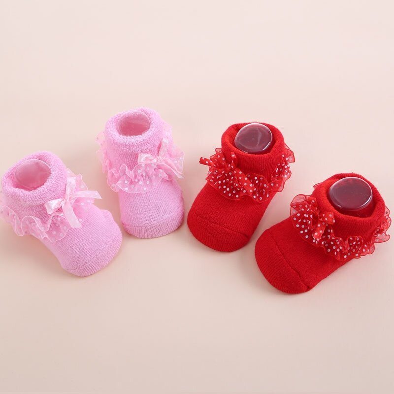 Śliczne noworodki skarpety dziewczęce księżniczka białe czerwone niemowlę koronkowe maluch skarpety bawełniane Bowknot zestaw dzieci Meias Infantil