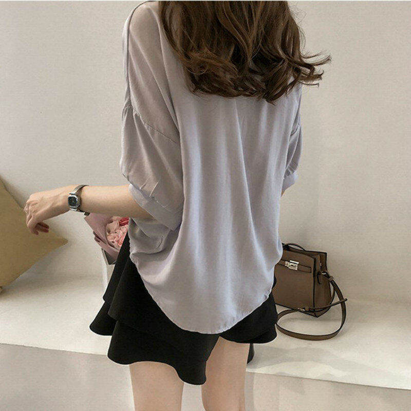 Camisa holgada de manga corta para mujer, blusa informal de Color liso con cuello vuelto, talla grande, H9123