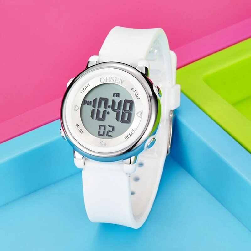 OHSEN dla dzieci z motywem sportowym zegarki 50M wodoodporny biały silikonowy elektroniczny zegarek na rękę stoper dzieci cyfrowy zegarek LED dla chłopców dziewcząt