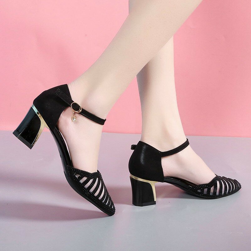 Ho Heave Shoes Women Comforty Pumps Women Fashion Leisure Ventilation Buckle Strap Shoes Square Med Heel Pointed Toe Lady Pumps