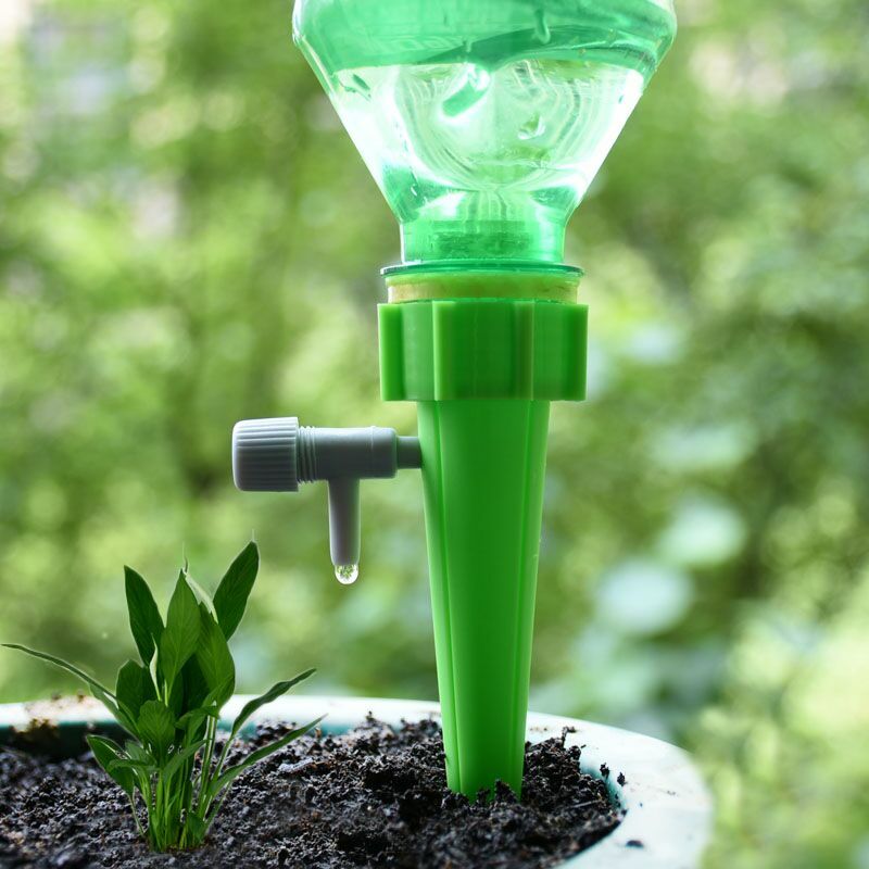 点滴灌漑自動プラント給水器システム調整可能なドリップ水スパイクテーパー植物ポット散水コークスボトル1個