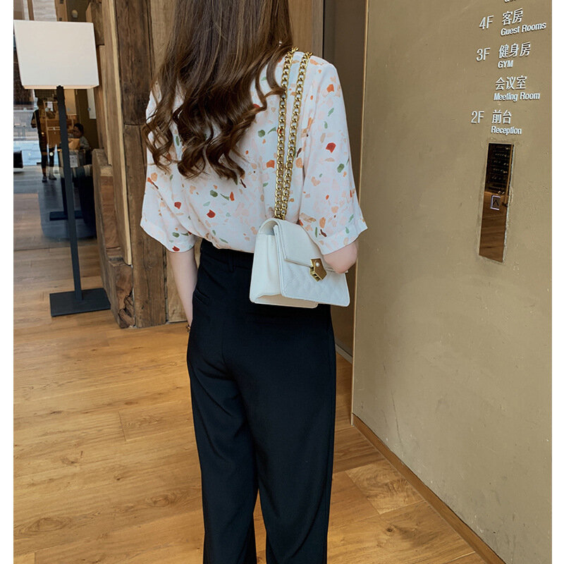 夏の女性の薄いシフォンシャツ新韓国印刷ブラウス女性半袖ターンダウン襟因果ルースファッション H9001 トップス