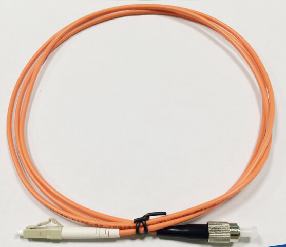 Cable de conexión de fibra óptica para puente óptico, cable de conexión de 1m/3m/5m/10m/30m/50m, envío por fabricante, LC/UPC-FC/UPC Muliti mode MM