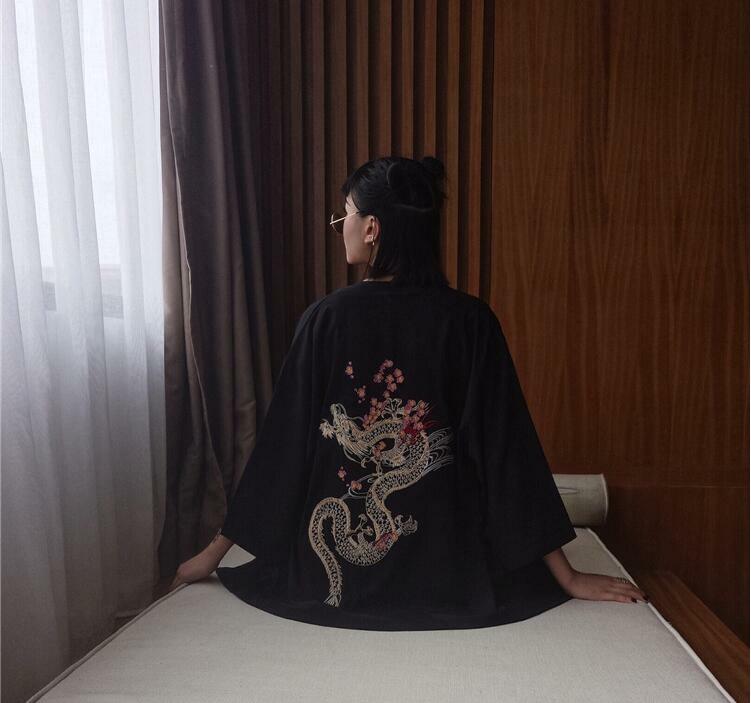 Кардиган-кимоно с вышивкой дракона