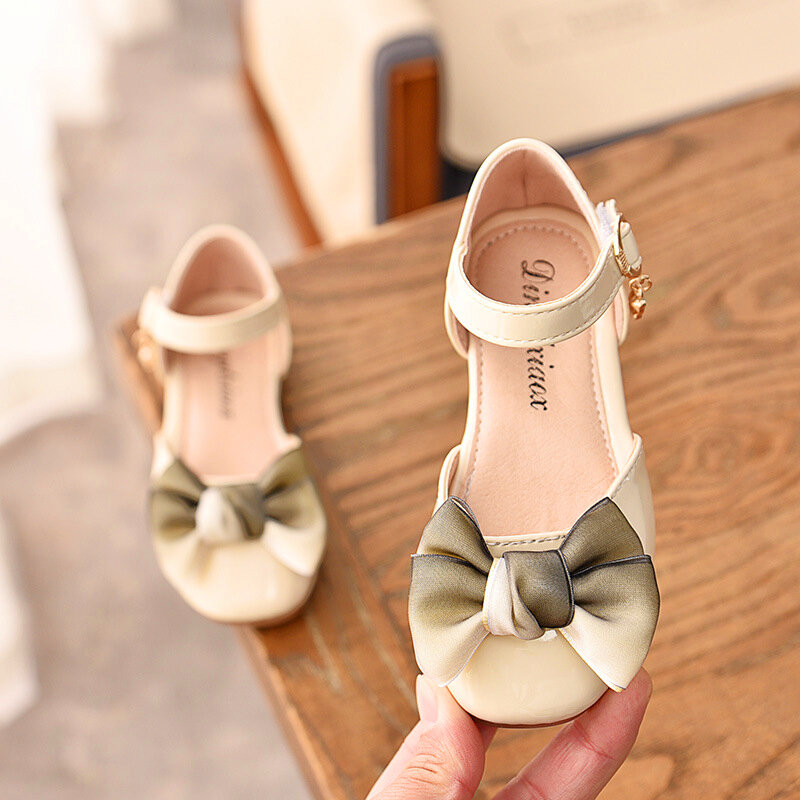 2019 Children Princess Shallow Mouth Leather Shoes Beige Sandals Kids Girls Soft Shoes Square Low-heeled Dress Party Shoes 21-35