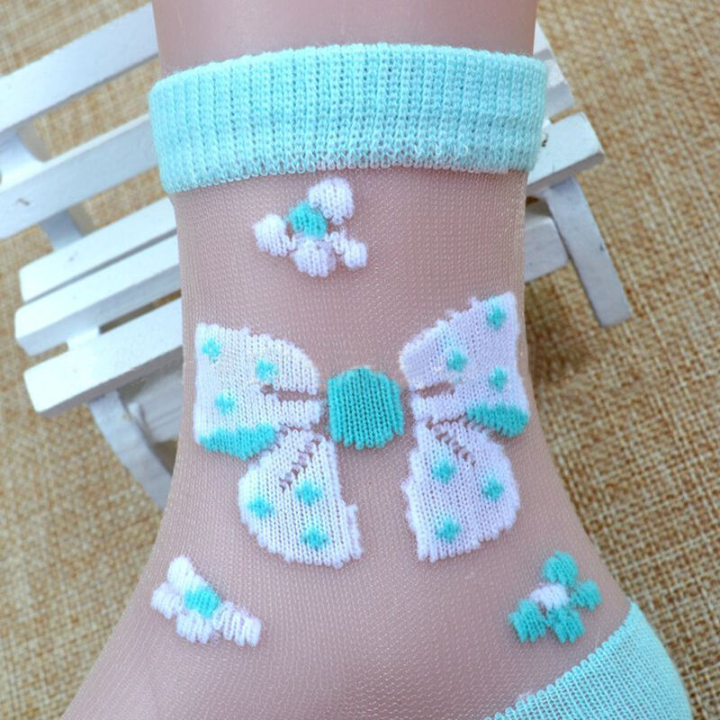 4 paia di calzini per ragazze 2024 New Summer Glass Silk Butterfly Strawberry Flower Lace calzini per bambini 0-11 anni calzini per bambini per ragazze