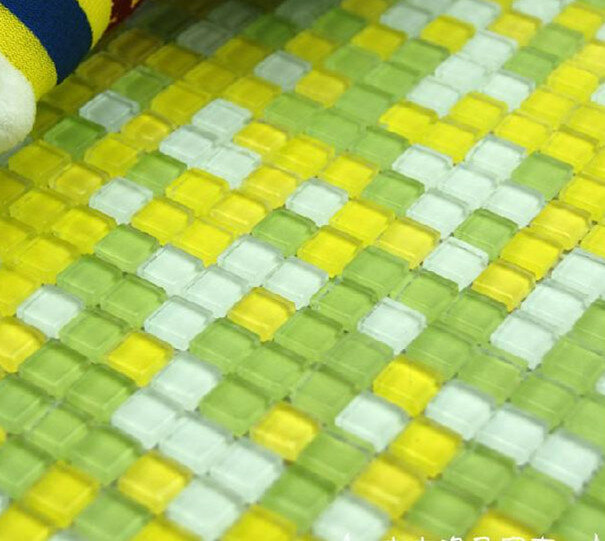 Spedizione gratuita verde giallo bianco misto vetro mosaico tilel bagno, parete, bordo, scale, portico, parete della cucina