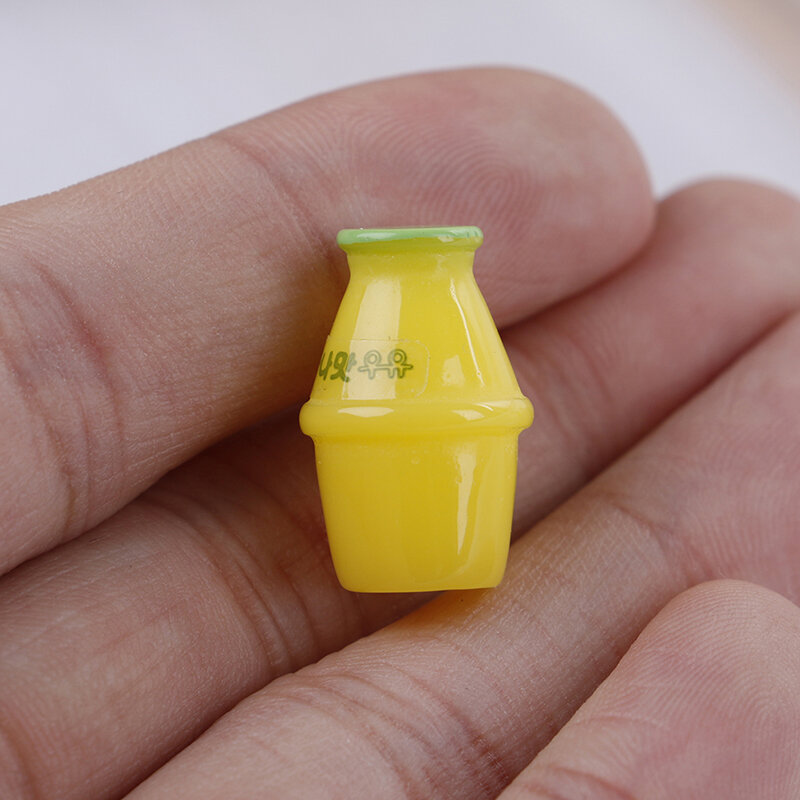 4Pcs Hars Miniatuur Keuken Accessoires Mini Sap Melk Cup Melk Cup Drinkwater Cups Water Spelen 1:12 Dollhousetoys
