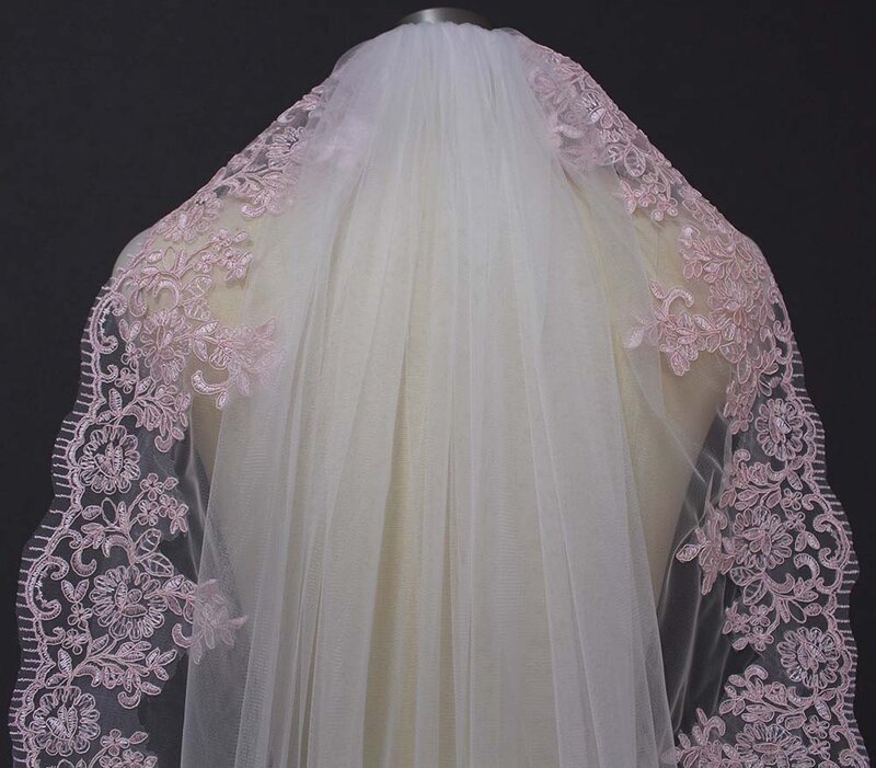 Echt Bilder Kurze Rosa Spitze Weiß Elfenbein Tüll Braut Schleier mit Kamm Eine Schicht Elegante Hochzeit Schleier Velo Novia