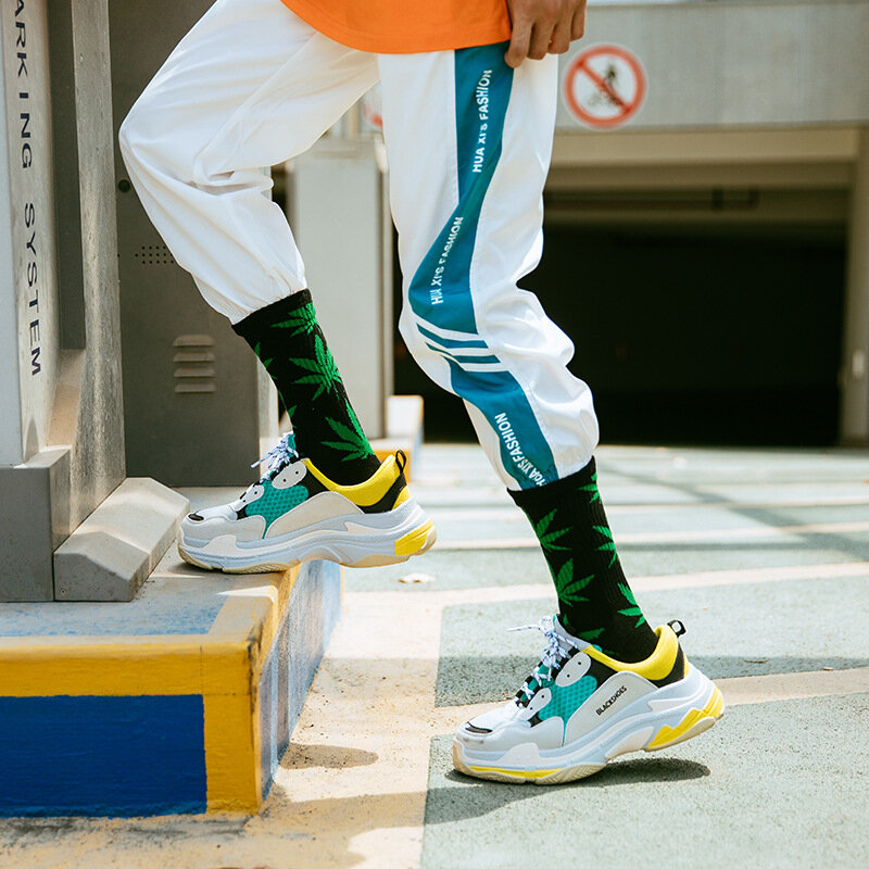 5 paia 2021 nuovi uomini di arrivo calzini foglia d'acero calzini divertenti in cotone lungo equipaggio confezione regalo Casual calzini felici da uomo per skateboard maschile