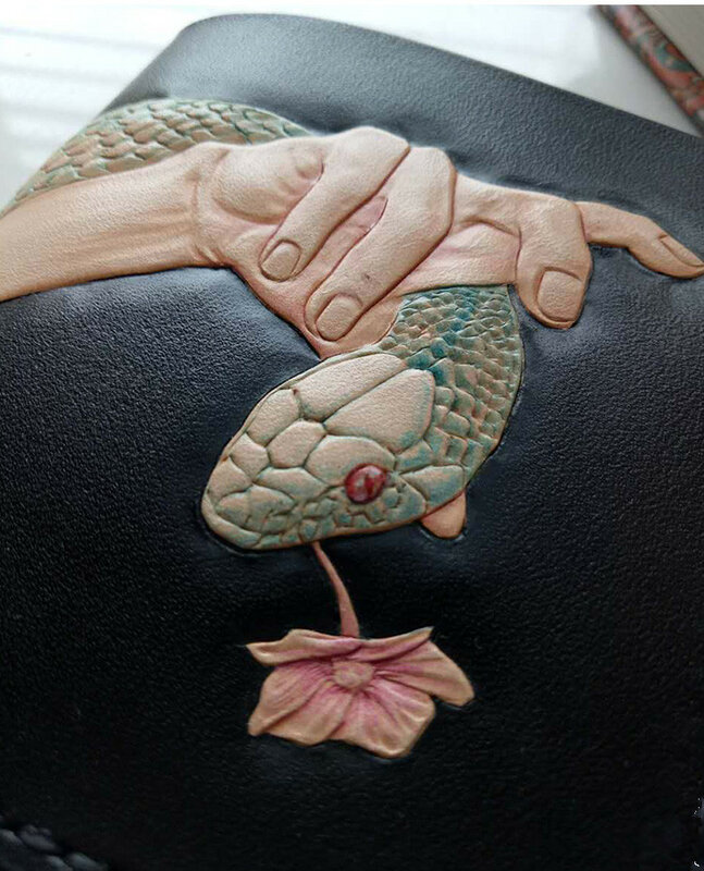 Carteiras artesanais design original amor persistente escultura cobra bolsas mulheres homens curto embreagem vegetal curtido carteira de couro presente