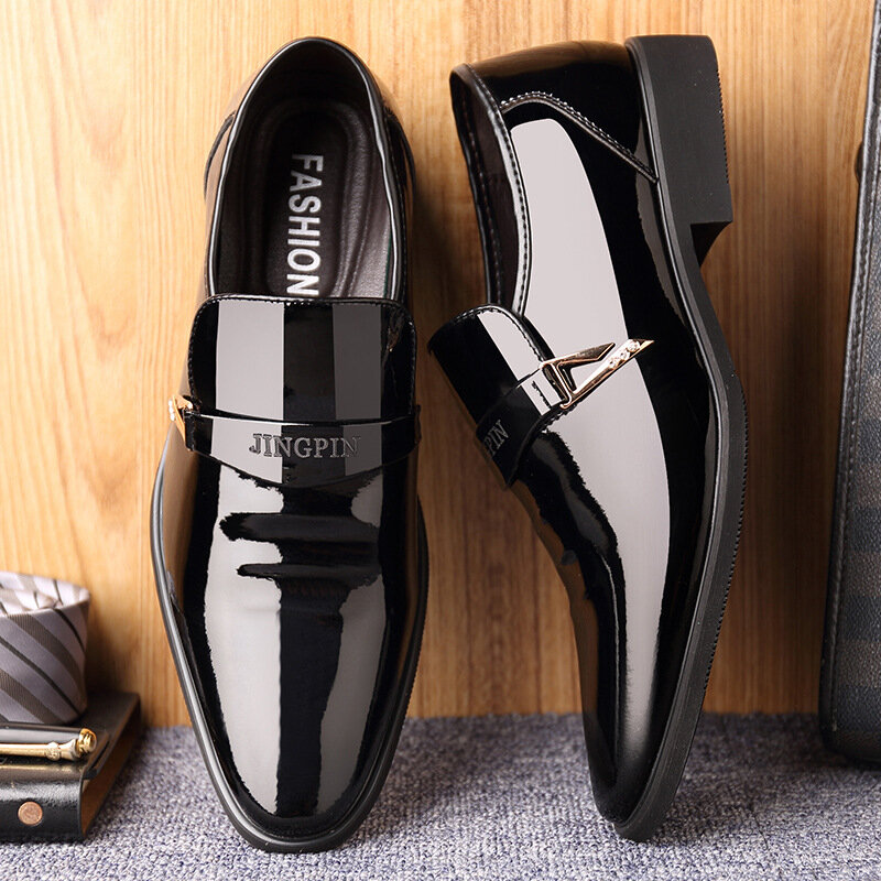 Sepatu Pria Gaun Kulit Italia Selip Pada Sepatu Pria Fashion Kulit Moccasin Glitter Sepatu Pria Formal Sepatu Ujung Lancip untuk Pria