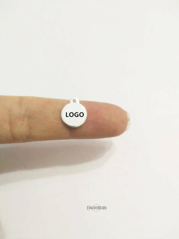 Etiqueta gravada a laser de mylongingcharm 50 pces 10mm logotipo personalizado tags de aço inoxidável encantos graváveis colar tags