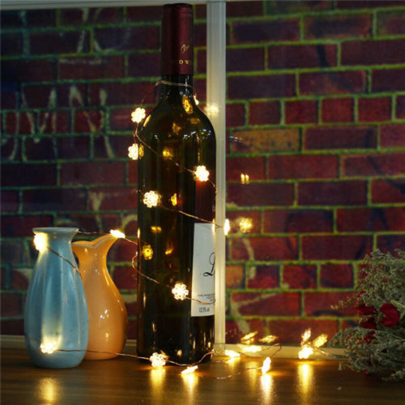 Cadena de alambre con luces LED para decoración navideña, cadena de alambre con copos de nieve, para bodas y fiestas, novedad de 10/20led