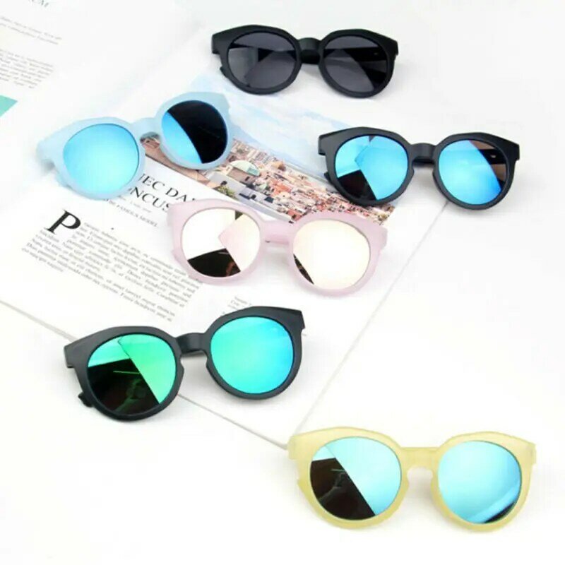 Moda bambini ragazzi ragazze occhiali da sole tonalità lenti luminose protezione UV400 occhiali da sole colorati Kid Beach Toys 2-8Y