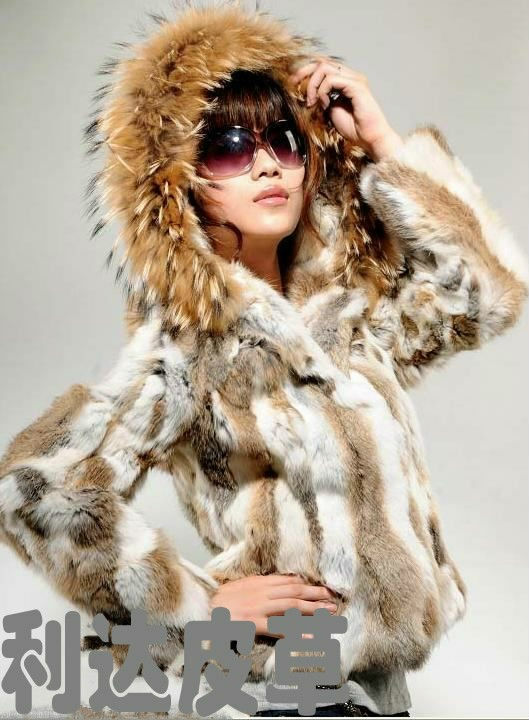 Genuine Rabbit Fur Coat with big hat natural rabbit fur jacket Women short Fur coat with raccoon collar Free Shipping ZF807