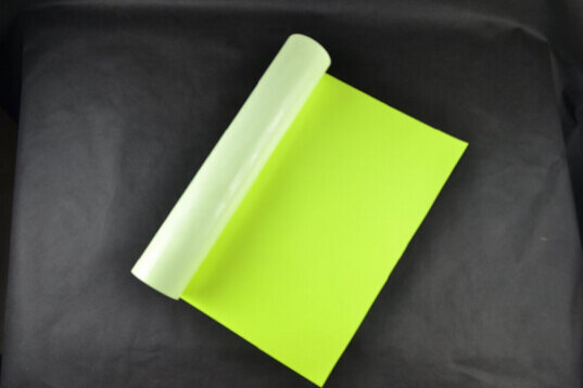 Papel de vinilo flexible de PU, película de vinilo cortable para camisetas, color rosa neón, naranja, amarillo y verde, 2 unidades
