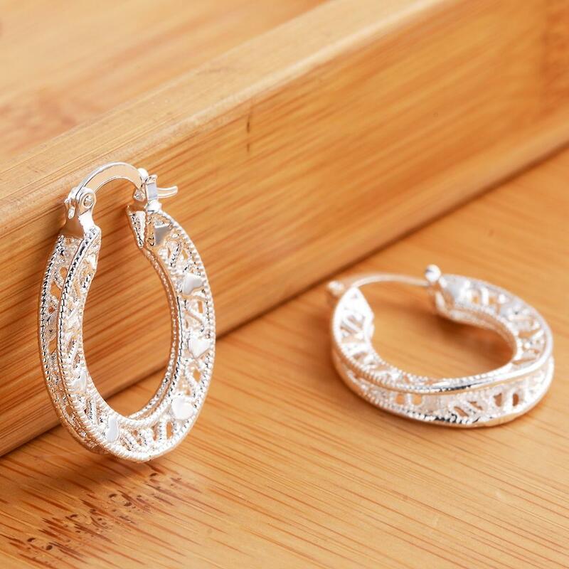 , WOMEN favorite Christmas gift female retro delicate hollow oval geometry earrings fashion Silver color jewelry LE002