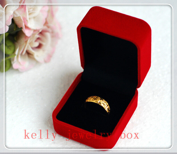 Groothandel 5.8x5x4 cm 10 stks Romantische Bruiloft Vierkante Vorm Rode Fluwelen Ring Box Sieraden Display Verpakking Geschenkdoos