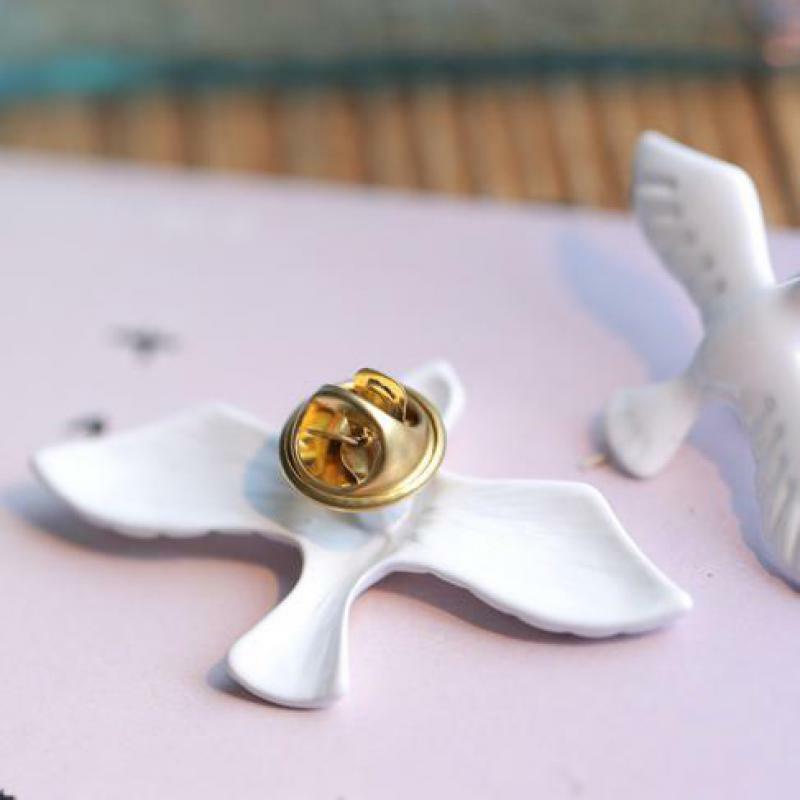 دبوس دبوس دبوس على شكل حمامة بيضاء ، دبوس ياقة حيوان صغير ، مجوهرات رجالية ونسائية ، بيع بالجملة ، 2019