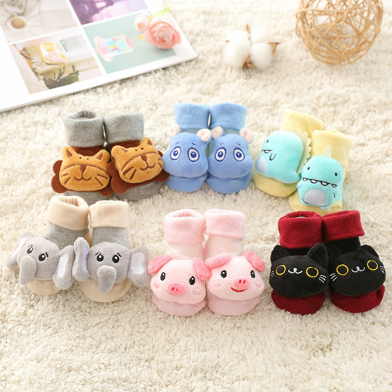 Calcetines de bebé calcetines de algodón antideslizantes de dibujos animados con campanas para bebés y niños botas suaves y lindas
