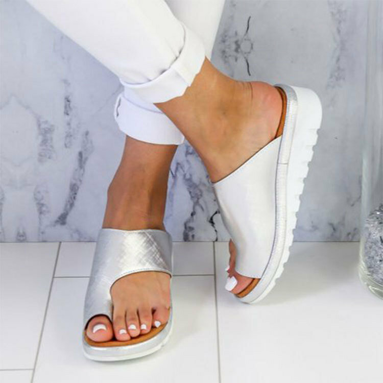 큰 사이즈 작은 코드 샌들 여성 여름 유럽과 미국 여성 웨지 두꺼운 단독 발가락 슬리퍼 비치 신발
