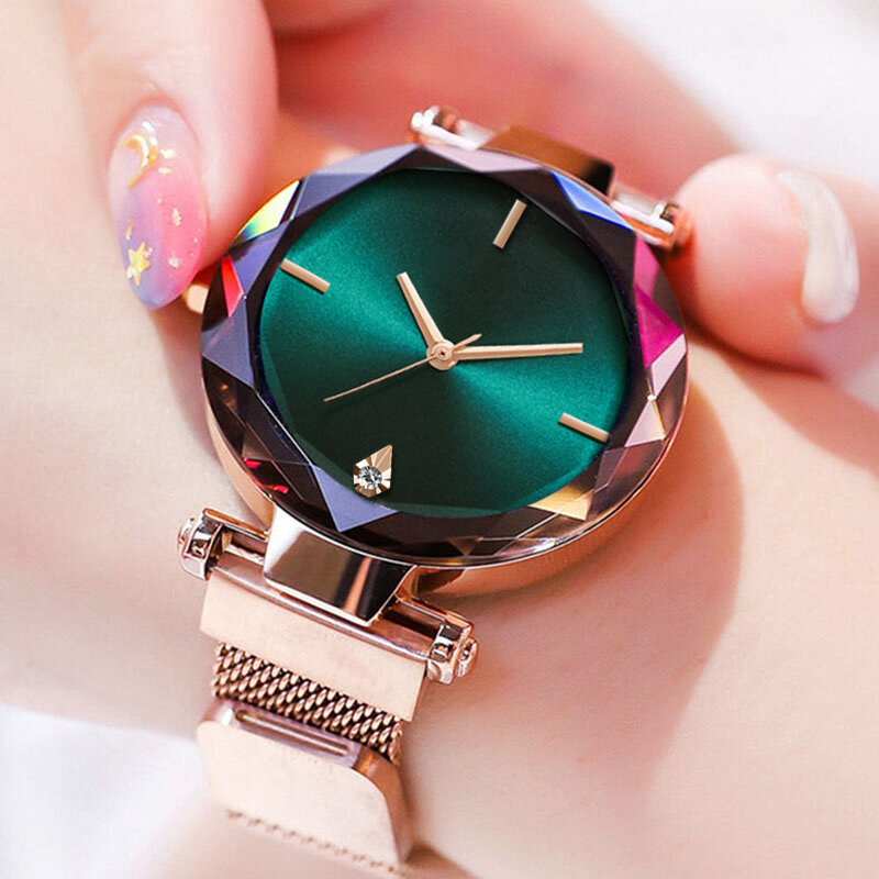 Venta al por mayor de relojes de pulsera de mujer con diamantes de imitación magnéticos de cuarzo para mujer, nuevos relojes creativos 2019 Bayan Kol Saati