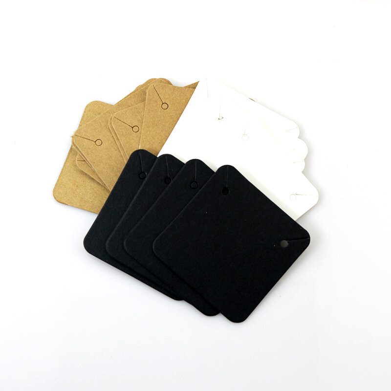 Etiquetas de papel Kraft en blanco para exhibición de Joyas, etiquetas de recuerdo para collar, tarjetas colgantes, accesorios de bricolaje, venta al por mayor, 50 piezas, 5x5cm