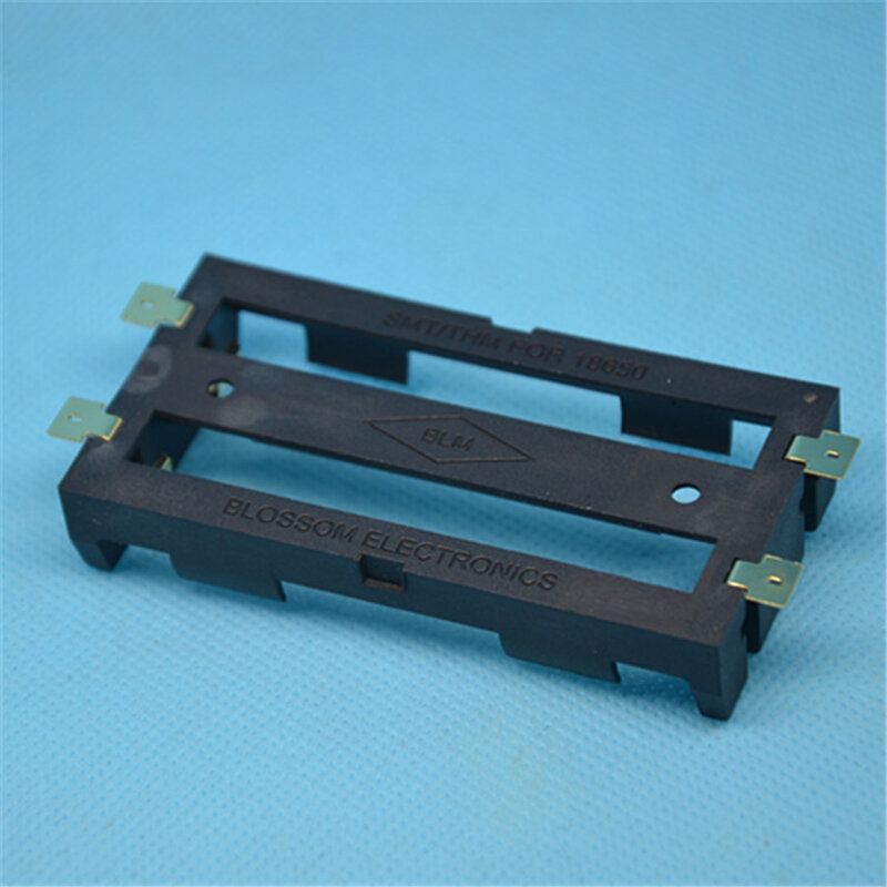 1 unids Unidad de alta calidad para 2X18650 portapilas con horquillas de bronce caja de almacenamiento de batería