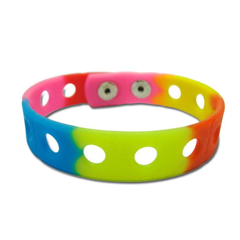 500PCS 18CM 17 colori braccialetti in Silicone braccialetti morbidi fasce per ciondoli per scarpe bracciali regali per feste per bambini favore per bambini