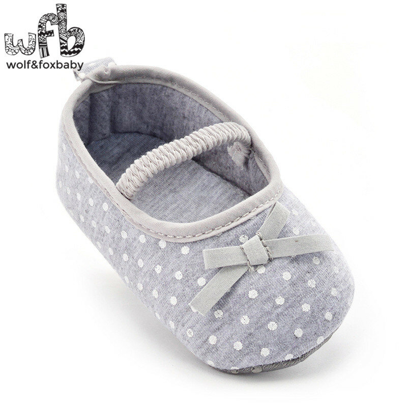 Do sprzedaży detalicznej buciki miękkie dno przeciwpoślizgowe dot elastyczne moda dla dzieci buty noworodka niemowlę maluch